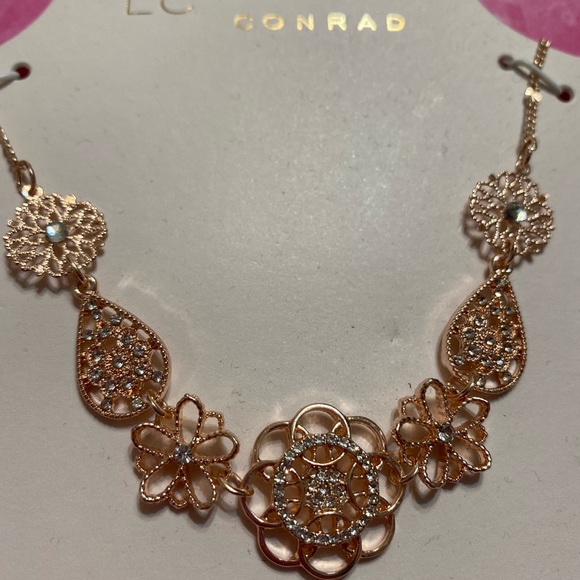 {LC Lauren Conrad} Rose Gold Necklace, Floral design, NEW/GIFT/BIRTHDAY/PRESENT - Picture 7 of 9